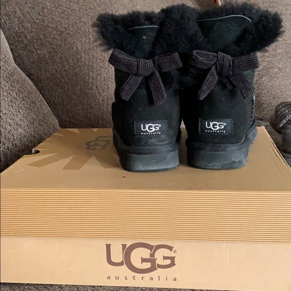 UGG Shoes - Black bow uggs